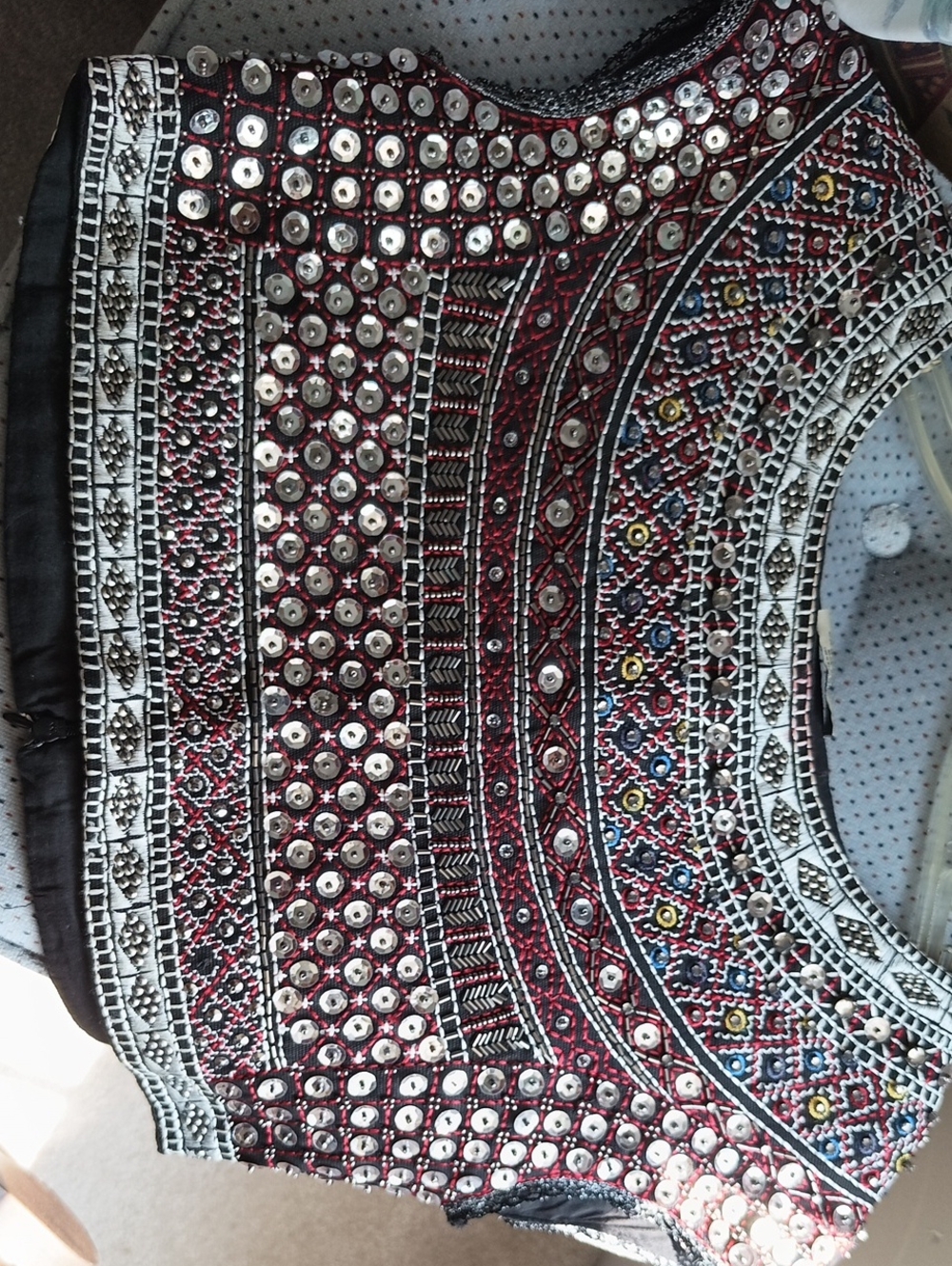 Zara Maroon Geometric Sequin & Beaded Crop Top - sz. Med - Picture 14 of 14